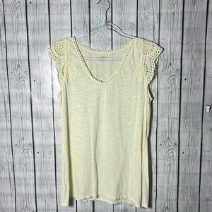 Loft cutout top size Medium